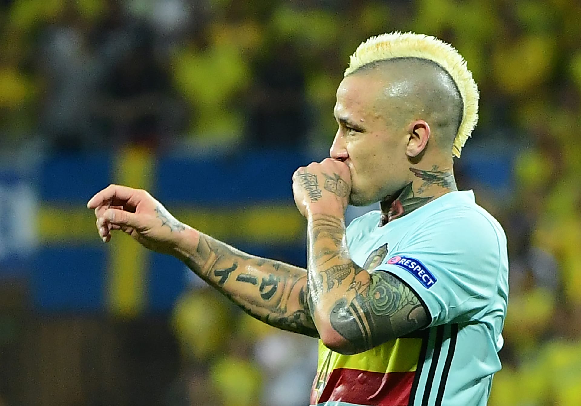 Radja Nainggolan wearing Belgium second kit 2018