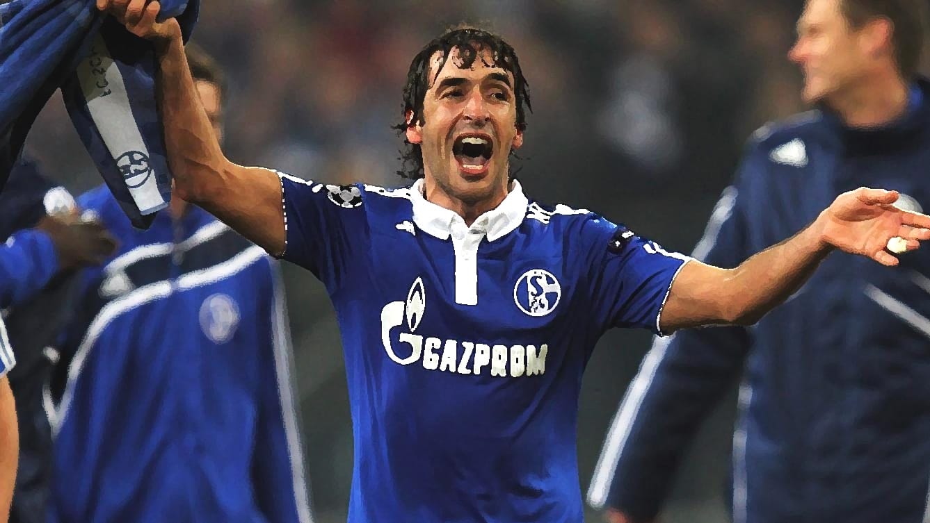 Raúl celebrates victory at Schalke 04
